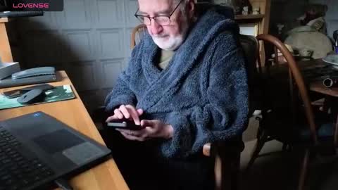 Adam online show from 10-16-25, 07:20