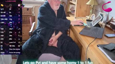 Adam online show from 04-11-26, 07:24