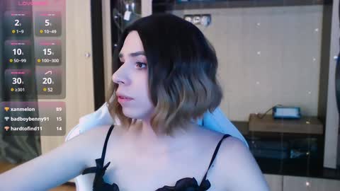 Snapshot of femalexa chatting on 12-27-24, 04:32 Alexa online show from 12-27-24, 04:32