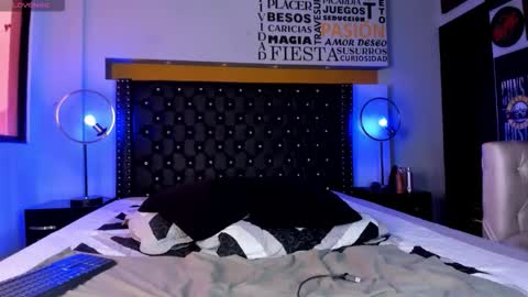 Snapshot of femboy_max chatting on 11-13-25, 01:10 Femboy Max online show from 11-13-25, 01:10