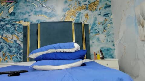 Snapshot of femboy_max chatting on 11-30-25, 12:20 Femboy Max online show from 11-30-25, 12:20