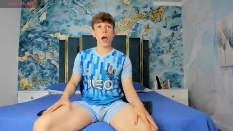 Snapshot of femboy_max chatting on 12-01-25, 12:21 Femboy Max online show from 12-01-25, 12:21