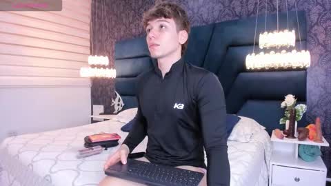 Femboy Max online show from 02-12-26, 12:00