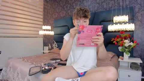 Femboy Max online show from 02-27-26, 11:32