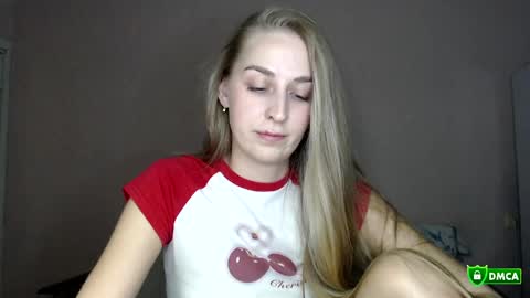 Femke online show from 04-19-26, 08:22