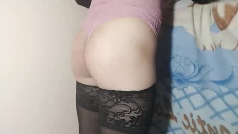 Snapshot of femlind chatting on 11-17-25, 05:02 femlind online show from 11-17-25, 05:02