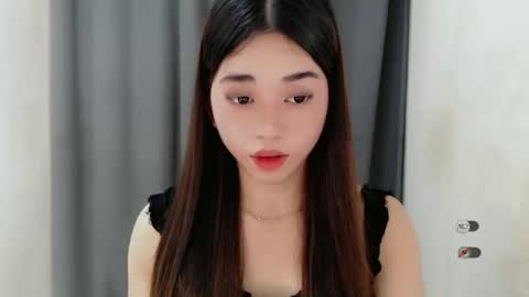 Snapshot of femylove chatting on 12-19-24, 12:02 YOUR BEAUTIFUL ASIANFHEMY online show from 12-19-24, 12:02