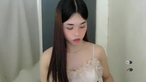 Snapshot of femylove chatting on 01-14-25, 06:28 YOUR BEAUTIFUL ASIANFHEMY online show from 01-14-25, 06:28