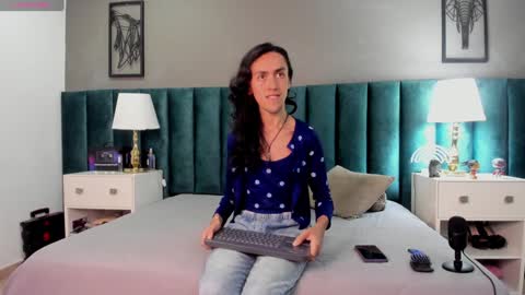 Snapshot of fenix_karoll chatting on 01-01-25, 07:09 Karol online show from 01-01-25, 07:09