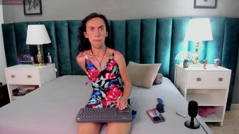 Snapshot of fenix_karoll chatting on 01-01-25, 10:11 Karol online show from 01-01-25, 10:11