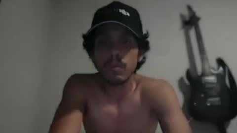 Snapshot of fer92400 chatting on 05-12-26, 10:34 fer92400 online show from 05-12-26, 10:34