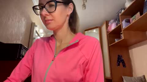 Snapshot of feraliss chatting on 11-23-25, 09:20 feraliss online show from 11-23-25, 09:20