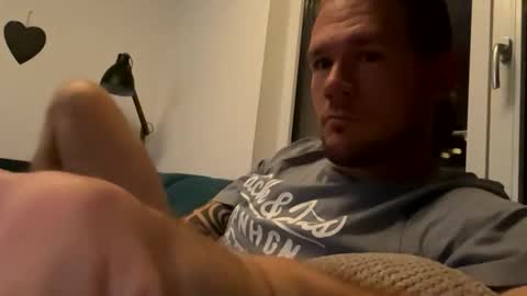 ferdl1988_1 online show from 09-14-25, 08:08