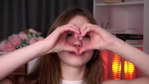 Snapshot of ferminapritchard chatting on 11-09-25, 08:01 Serenellayou can call me...Kisi kisi meow meow online show from 11-09-25, 08:01