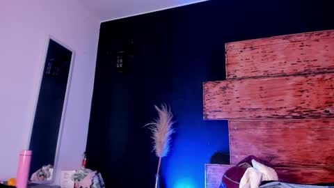fernanda_liie_ online show from 05-17-26, 12:30