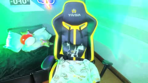 Fernanda Diaz online show from 01-04-25, 05:05