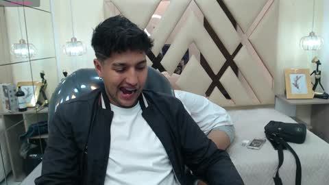 FER PHOENIX online show from 01-28-25, 03:57