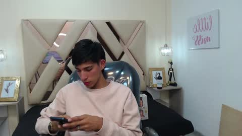 FER PHOENIX online show from 02-05-25, 03:23