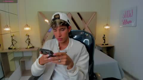 FER PHOENIX online show from 11-16-25, 03:45