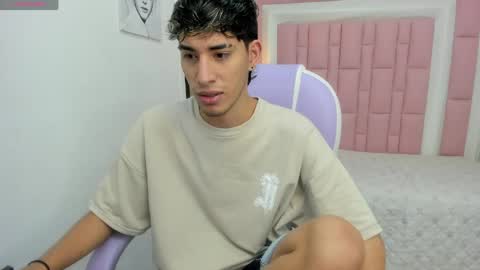 FER PHOENIX online show from 04-21-26, 03:24