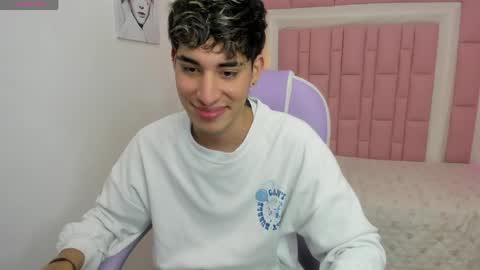 FER PHOENIX online show from 04-25-26, 05:10