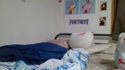 gummybear101 online show from 09-16-25, 12:11