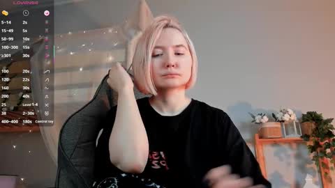 Rey online show from 11-11-25, 04:29