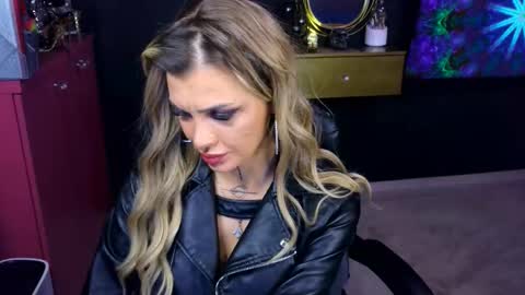 Snapshot of fetishsarah chatting on 10-20-25, 08:09 Sarah online show from 10-20-25, 08:09