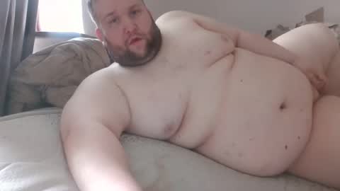 Snapshot of fettebifotze28h chatting on 04-12-26, 09:14 Cow Sow online show from 04-12-26, 09:14