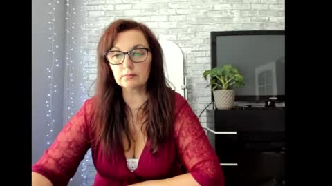 Snapshot of fey_bb chatting on 05-13-26, 06:22 Milana online show from 05-13-26, 06:22