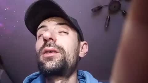 Snapshot of fffjj021 chatting on 01-21-25, 03:15 Raised in 90s online show from 01-21-25, 03:15