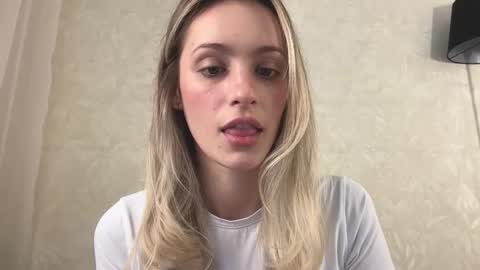 Lisa online show from 10-17-25, 09:23