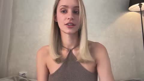 Lisa online show from 10-18-25, 07:20