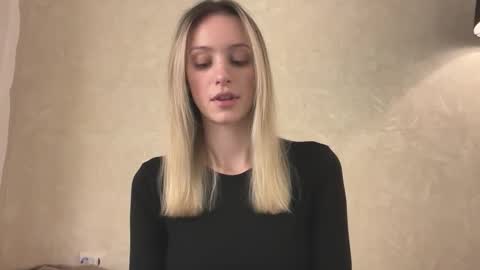 Lisa online show from 12-02-25, 08:52