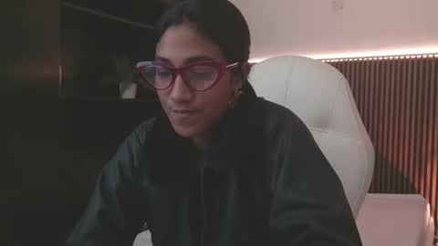 Freyja  online show from 03-18-26, 07:39