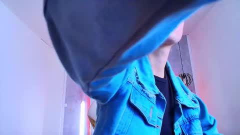   online show from 10-23-25, 11:53