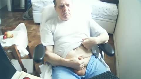 Snapshot of filhober chatting on 01-11-25, 01:43 filhober online show from 01-11-25, 01:43