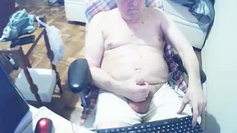 Snapshot of filhober chatting on 10-06-25, 01:58 filhober online show from 10-06-25, 01:58