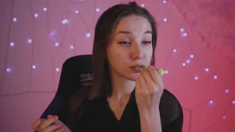 Snapshot of filipinaadams chatting on 01-08-25, 08:06 cap and Lana  online show from 01-08-25, 08:06