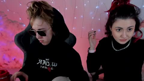 Snapshot of filipinaadams chatting on 01-24-25, 08:23 cap and Lana  online show from 01-24-25, 08:23