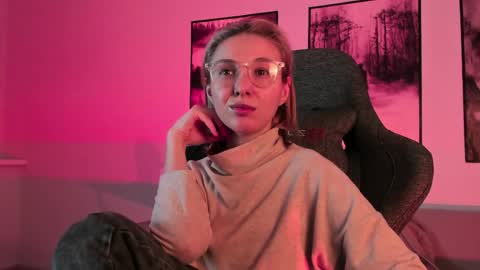 Snapshot of filipinaadams chatting on 02-28-25, 09:04 cap and Lana  online show from 02-28-25, 09:04