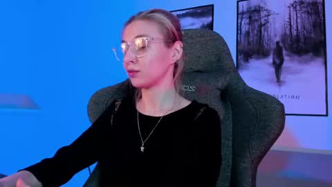 Snapshot of filipinaadams chatting on 03-06-25, 05:46 cap and Lana  online show from 03-06-25, 05:46