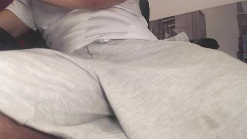 Snapshot of filouxx70 chatting on 10-24-25, 10:17 filouxx70 online show from 10-24-25, 10:17