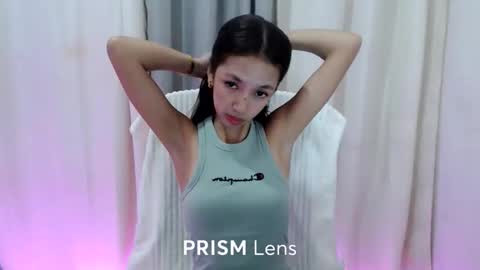 Snapshot of filxpixna chatting on 04-28-26, 12:21 Belle online show from 04-28-26, 12:21