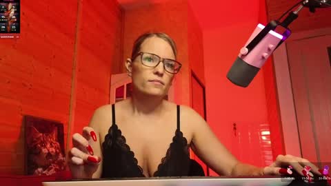 Lady online show from 04-25-26, 05:43