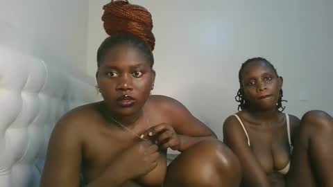 Snapshot of fine_melanie chatting on 10-23-25, 12:10 melanie online show from 10-23-25, 12:10