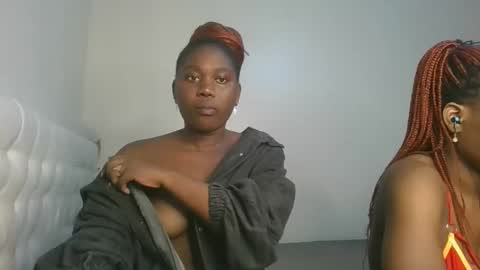 Snapshot of fine_melanie chatting on 11-03-25, 01:08 melanie online show from 11-03-25, 01:08