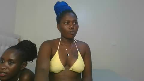 Snapshot of fine_melanie chatting on 11-30-25, 11:47 melanie online show from 11-30-25, 11:47