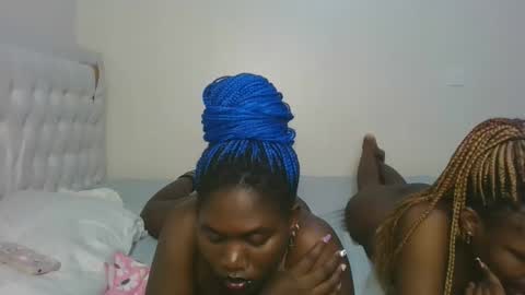 Snapshot of fine_melanie chatting on 11-30-25, 11:53 melanie online show from 11-30-25, 11:53