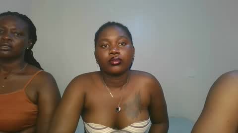 Snapshot of fine_melanie chatting on 12-04-25, 01:09 melanie online show from 12-04-25, 01:09